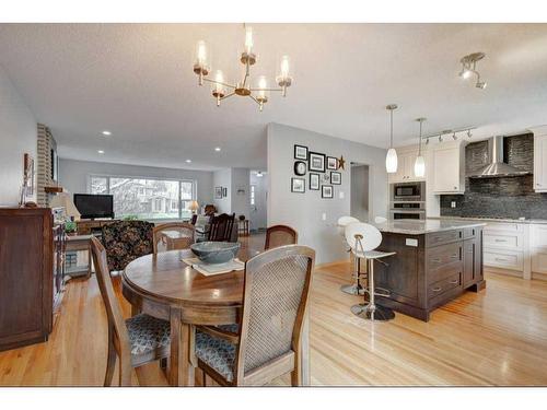 931 Maplecroft Road Se, Calgary, AB - Indoor Photo Showing Dining Room