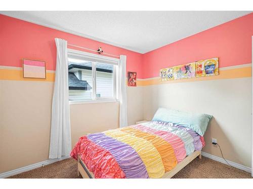 237 Kincora Glen Rise Nw, Calgary, AB - Indoor Photo Showing Bedroom