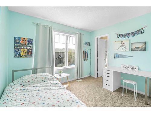 237 Kincora Glen Rise Nw, Calgary, AB - Indoor Photo Showing Bedroom