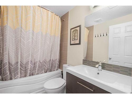 237 Kincora Glen Rise Nw, Calgary, AB - Indoor Photo Showing Bathroom