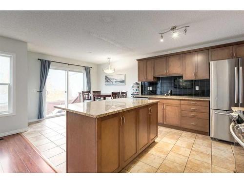 1019 Windhaven Close Sw, Airdrie, AB - Indoor Photo Showing Kitchen With Stainless Steel Kitchen