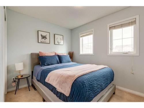 1019 Windhaven Close Sw, Airdrie, AB - Indoor Photo Showing Bedroom