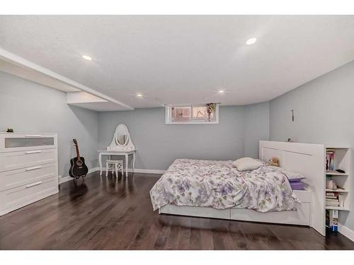 180 Panatella Close Nw, Calgary, AB - Indoor Photo Showing Bedroom