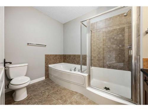 504-20 Discovery Ridge Close Sw, Calgary, AB - Indoor Photo Showing Bathroom