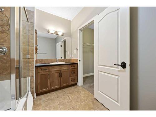 504-20 Discovery Ridge Close Sw, Calgary, AB - Indoor Photo Showing Bathroom