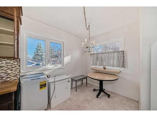 8532 34 Avenue Nw, Calgary, AB - Indoor