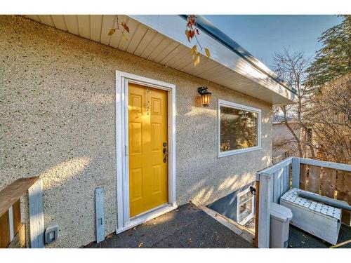 8532 34 Avenue Nw, Calgary, AB - Outdoor With Exterior