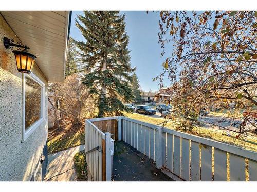 8532 34 Avenue Nw, Calgary, AB - Outdoor