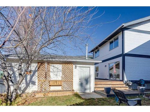 80 Woodglen Close Sw, Calgary, AB - Outdoor