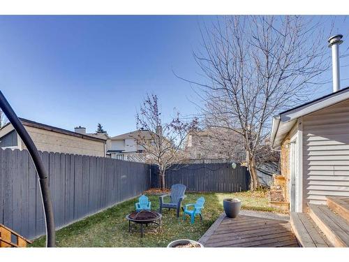 80 Woodglen Close Sw, Calgary, AB - Outdoor