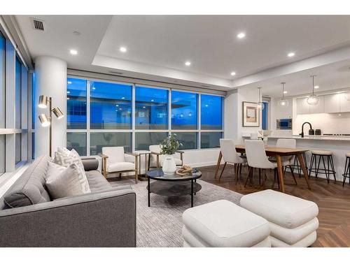 701-8505 Broadcast Avenue Sw, Calgary, AB - Indoor Photo Showing Living Room