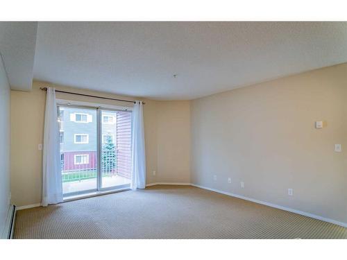 4204-10 Prestwick Bay Se, Calgary, AB - Indoor Photo Showing Other Room