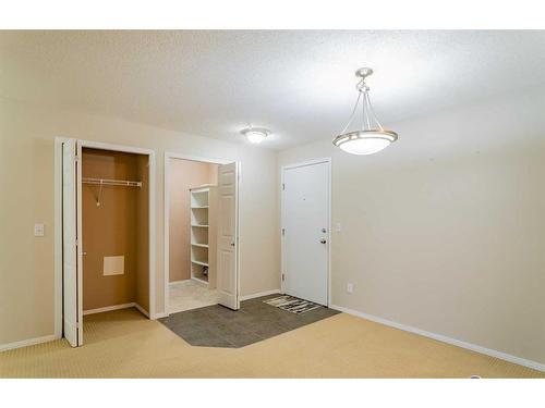 4204-10 Prestwick Bay Se, Calgary, AB - Indoor Photo Showing Other Room