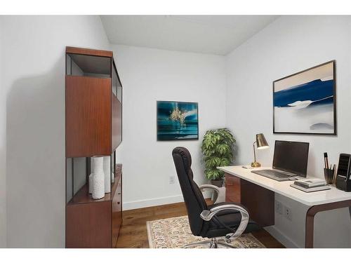 3105-111 Wolf Creek Drive Se, Calgary, AB - Indoor Photo Showing Office