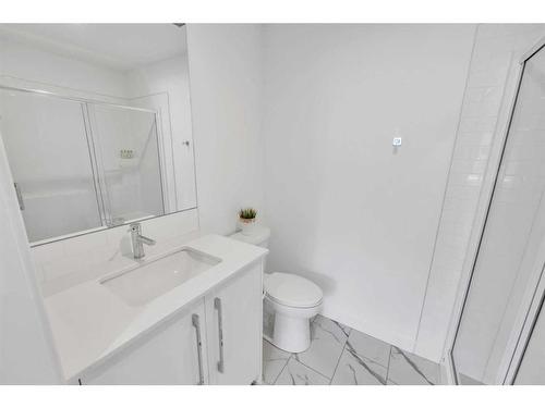 3105-111 Wolf Creek Drive Se, Calgary, AB - Indoor Photo Showing Bathroom