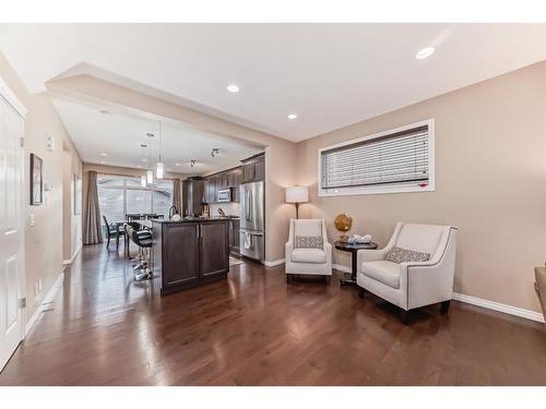 38 Auburn Crest Green Se, Calgary, AB - Indoor Photo Showing Living Room