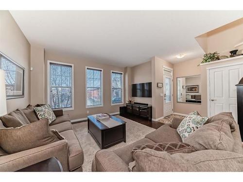 38 Auburn Crest Green Se, Calgary, AB - Indoor Photo Showing Living Room