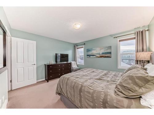 38 Auburn Crest Green Se, Calgary, AB - Indoor Photo Showing Bedroom