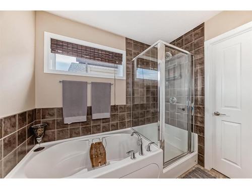 38 Auburn Crest Green Se, Calgary, AB - Indoor Photo Showing Bathroom