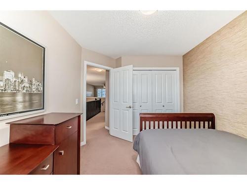 38 Auburn Crest Green Se, Calgary, AB - Indoor Photo Showing Bedroom