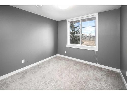 6-35 West Coach Manor Sw, Calgary, AB - Indoor Photo Showing Other Room