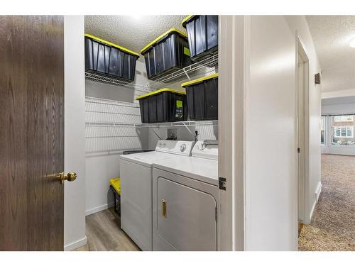 4624 81 Street Nw, Calgary, AB - Indoor Photo Showing Laundry Room