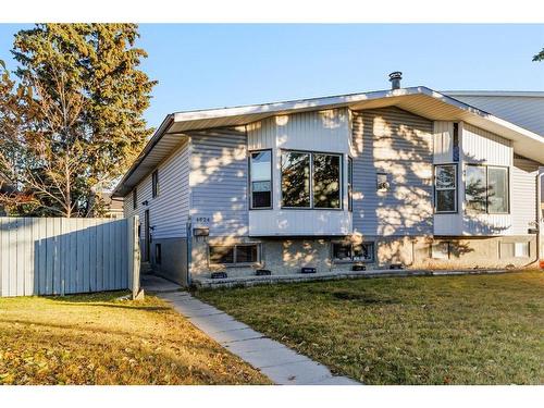 4624 81 Street Nw, Calgary, AB - Outdoor