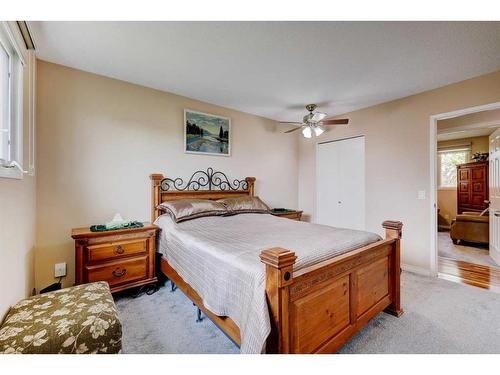 940 Rundlecairn Way Ne, Calgary, AB - Indoor Photo Showing Bedroom