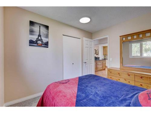 940 Rundlecairn Way Ne, Calgary, AB - Indoor Photo Showing Bedroom