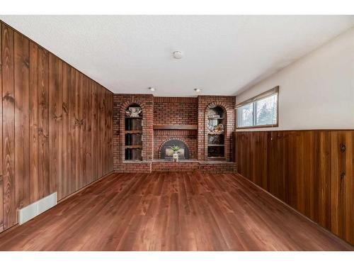 4927 Marlborough Drive Ne, Calgary, AB - Indoor With Fireplace