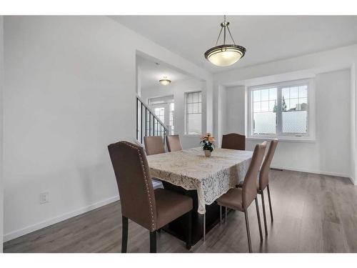 901 Windsong Drive Sw, Airdrie, AB - Indoor Photo Showing Dining Room