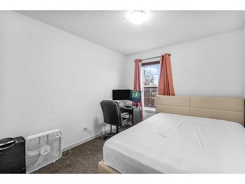 385 Legacy Boulevard Boulevard Se, Calgary, AB - Indoor Photo Showing Bedroom