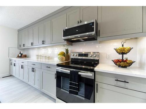 124 Chaparral Crescent Se, Calgary, AB - Indoor Photo Showing Kitchen