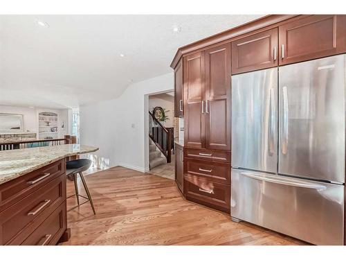 23 Lake Crimson Close, Calgary, AB - Indoor Photo Showing Kitchen