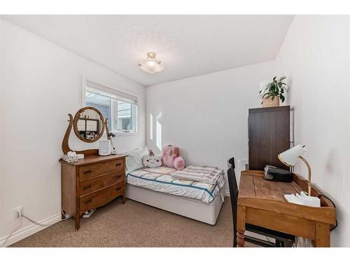 23 Lake Crimson Close, Calgary, AB - Indoor Photo Showing Bedroom