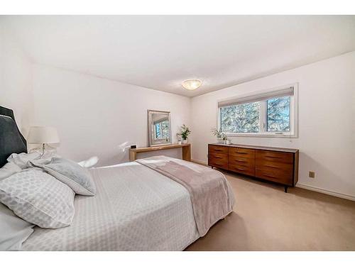 23 Lake Crimson Close, Calgary, AB - Indoor Photo Showing Bedroom