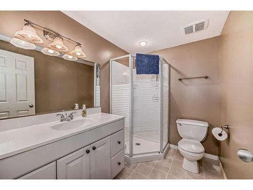 23 Lake Crimson Close, Calgary, AB - Indoor Photo Showing Bathroom