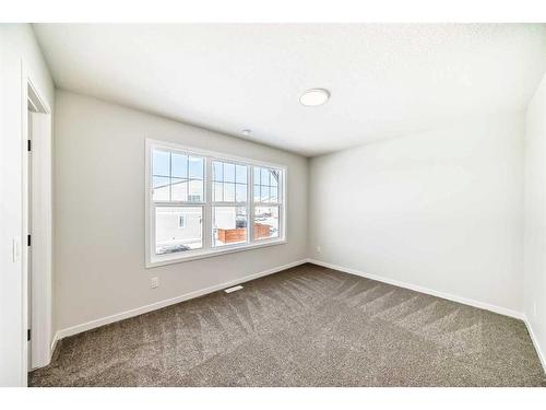 246 Hotchkiss Manor Se, Calgary, AB - Indoor Photo Showing Other Room