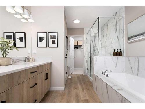 246 Hotchkiss Manor Se, Calgary, AB - Indoor Photo Showing Bathroom