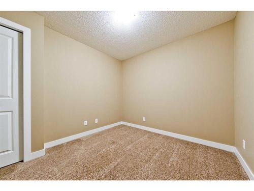 1214-81 Legacy Boulevard Se, Calgary, AB - Indoor Photo Showing Other Room