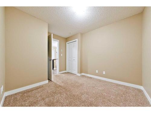 1214-81 Legacy Boulevard Se, Calgary, AB - Indoor Photo Showing Other Room