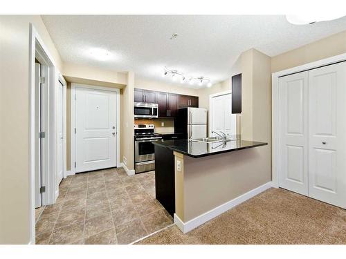 1214-81 Legacy Boulevard Se, Calgary, AB - Indoor Photo Showing Kitchen