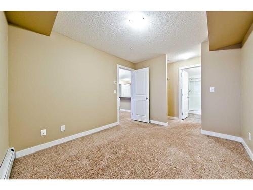 1214-81 Legacy Boulevard Se, Calgary, AB - Indoor Photo Showing Other Room