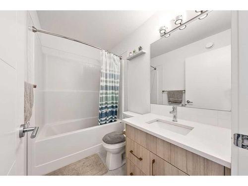 507 Monterey Drive Se, High River, AB - Indoor Photo Showing Bathroom