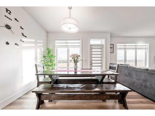 507 Monterey Drive Se, High River, AB - Indoor Photo Showing Living Room