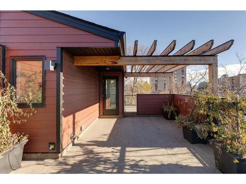 538 23 Avenue Sw, Calgary, AB - Outdoor With Exterior