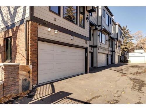 538 23 Avenue Sw, Calgary, AB - Outdoor With Exterior