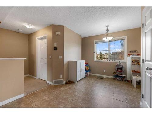 13 Copperfield Court Se, Calgary, AB - Indoor