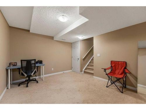 13 Copperfield Court Se, Calgary, AB - Indoor