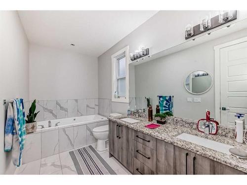 92 Saddlecrest Link Ne, Calgary, AB - Indoor Photo Showing Bathroom